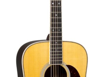 Martin HD-35 Acoustic Guitar is the guitar that John Mayer uses. Guitar played by John Mayer