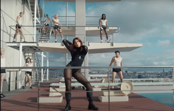 Dua Lipa’s “Illusion” Music Video Style: Black Leather Boots Dua Lipa Dua Lipa