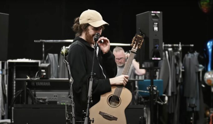 Hozier’s Music Gear: Takamine Acoustic Guitar Hozier Hozier